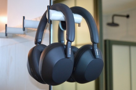 amazon-slashes-the-price-of-the-sony-wh-1000xm5-headphones