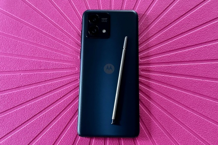 motorola’s-new-$400-android-phone-really-surprised-me