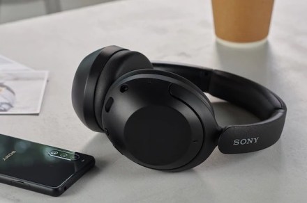 these-sony-noise-canceling-headphones-are-$100-off-right-now